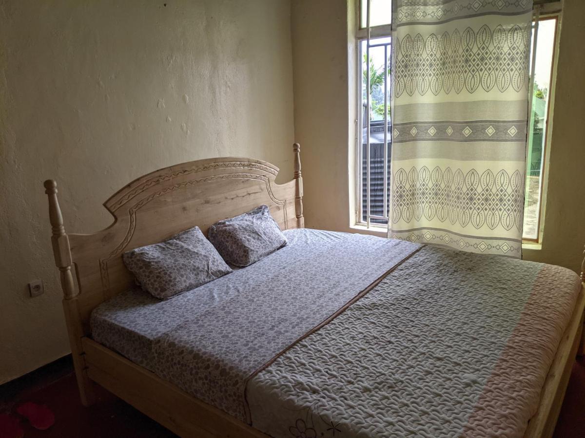 Ignite Guest House Жизени Екстериор снимка